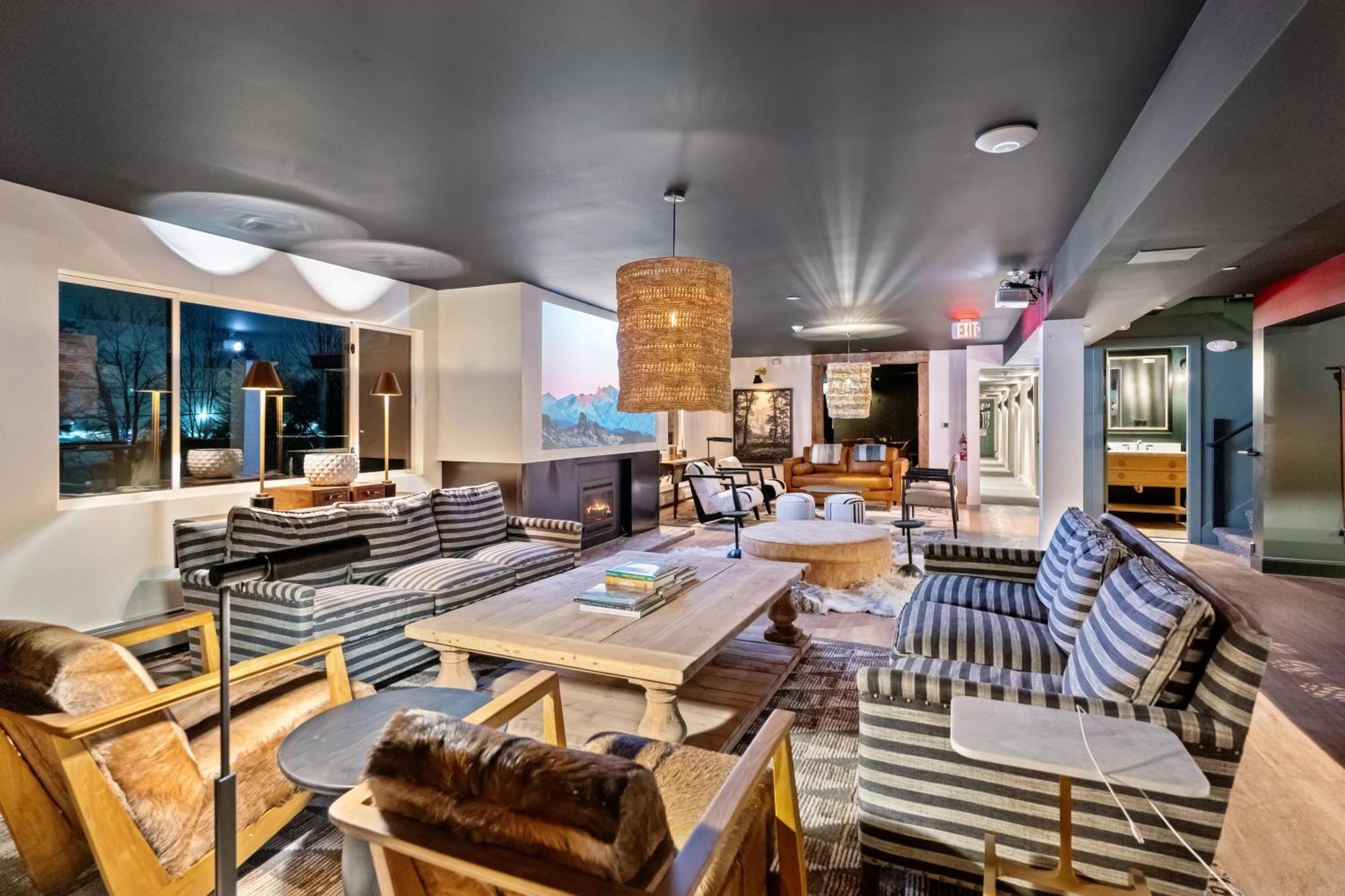 Inn At Mount Snow เวสต์โดเวอร์ ภายนอก รูปภาพ